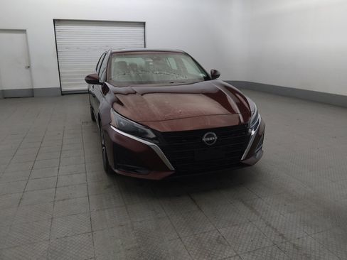 Used 2023 Nissan Altima 2.5 SV w/ SV Premium Package AWD/4WD image 14