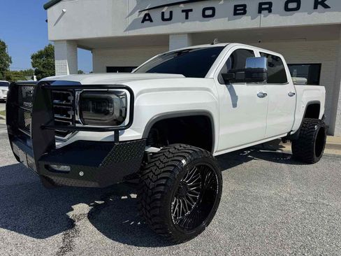 Used 2018 GMC Sierra 1500 SLT AWD/4WD image 2
