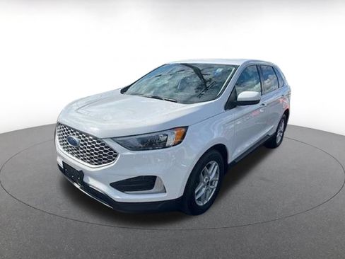 Used 2024 Ford Edge SEL AWD/4WD image 2