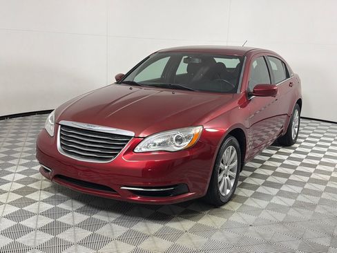 Used 2013 Chrysler 200 Touring FWD image 8