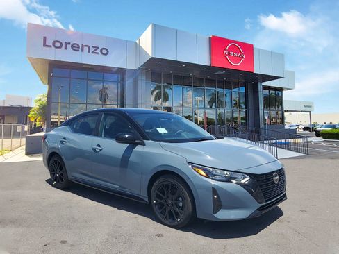 New 2025 Nissan Sentra SR w/ Midnight Edition image 3