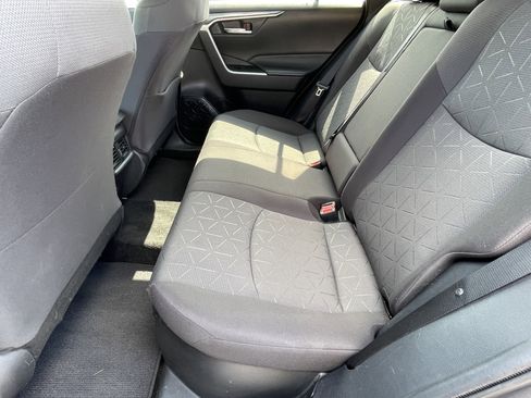 Used 2020 Toyota RAV4 XLE image 16