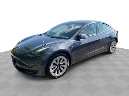 Used 2022 Tesla Model 3 RWD image 1