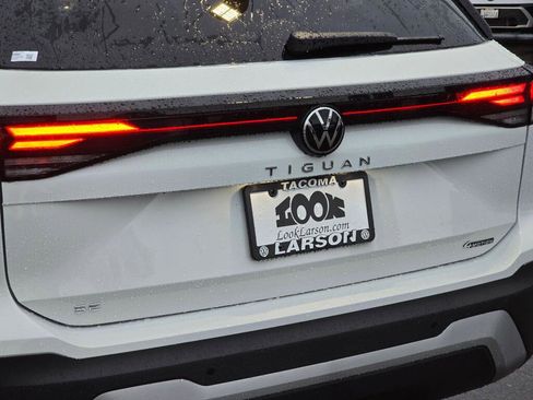 New 2026 Volkswagen Tiguan SE AWD/4WD image 12