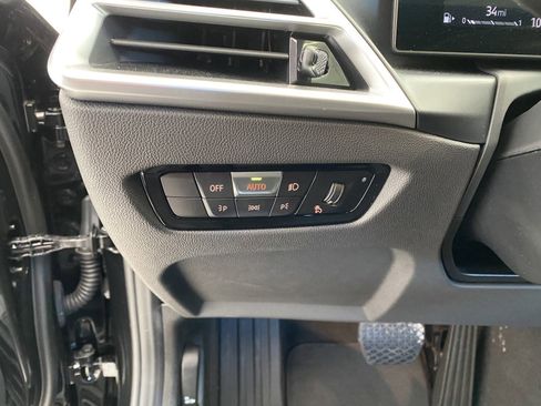 Used 2025 BMW 330i xDrive Sedan w/ Premium Package image 19