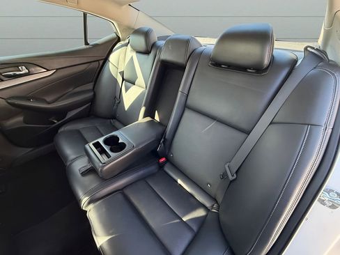 Used 2018 Nissan Maxima 3.5 SV image 16