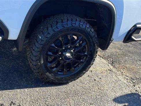 New 2026 Chevrolet Silverado 2500 LT w/ Trail Boss Package image 9