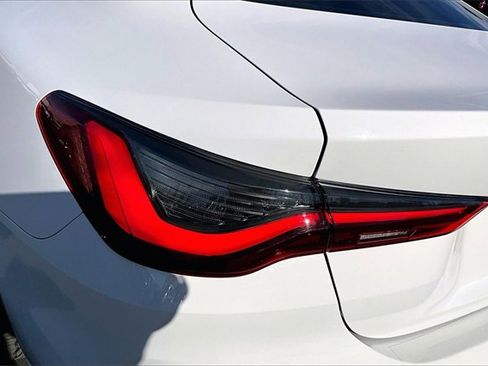 Used 2021 BMW 430i Coupe w/ Convenience Package image 23