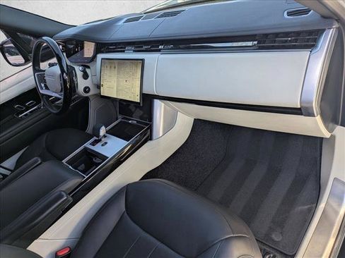 Certified 2024 Land Rover Range Rover Long Wheelbase SE AWD/4WD image 24