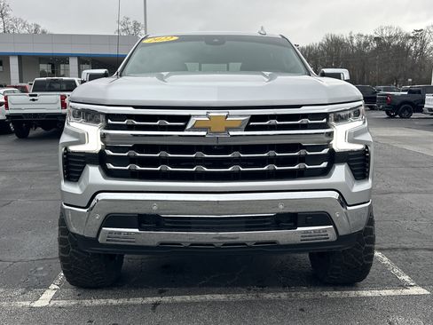 Used 2022 Chevrolet Silverado 1500 LTZ image 3