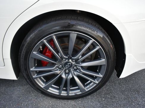 Used 2017 INFINITI Q50 Red Sport 400 AWD/4WD image 33