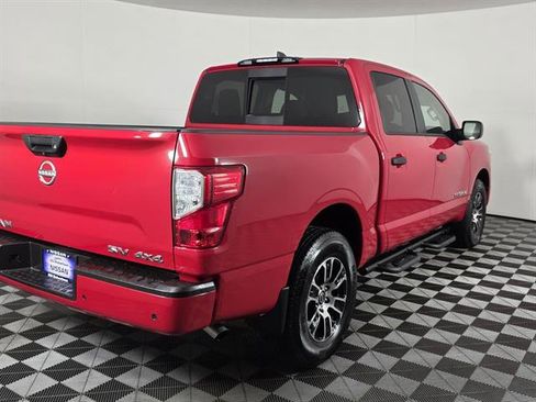 Used 2024 Nissan Titan SV w/ SV Convenience Package image 4