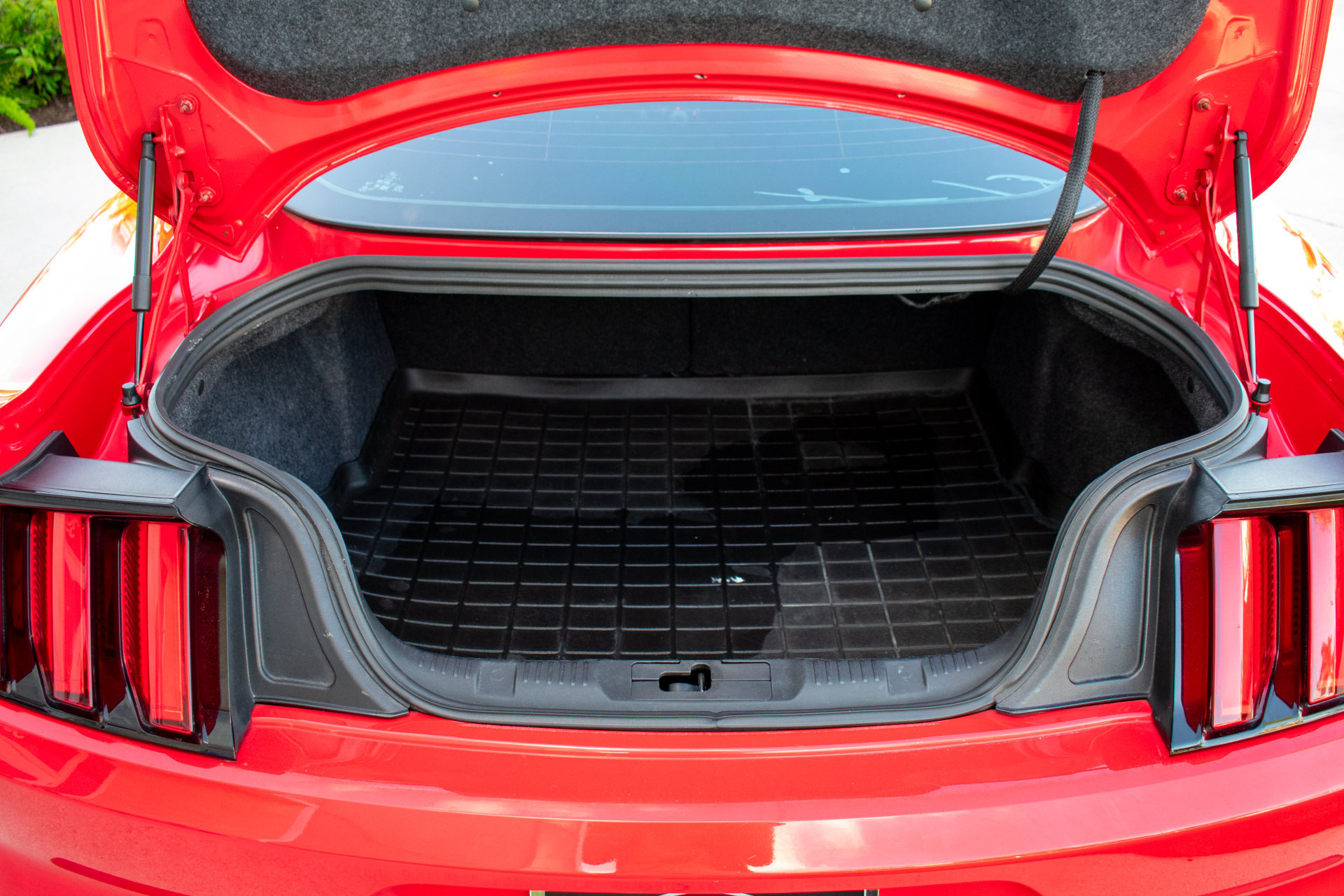 Used 2015 Ford Mustang GT RWD image 34