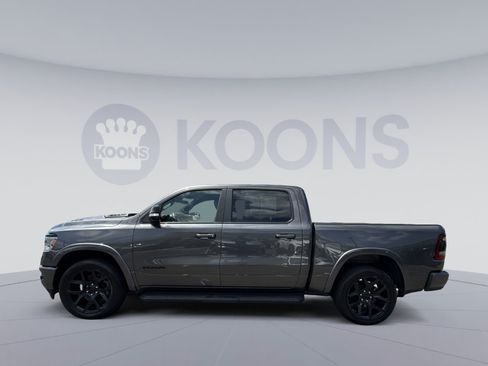 Used 2022 RAM 1500 Laramie AWD/4WD image 2