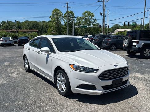 Used 2014 Ford Fusion SE FWD image 7