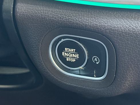 Used 2022 Mercedes-Benz GLS 450 4MATIC image 36