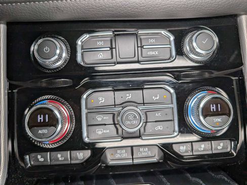 Used 2021 GMC Yukon Denali w/ Denali Ultimate Package image 34