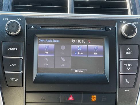 Used 2016 Toyota Camry SE image 28