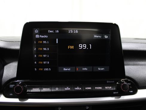 Used 2021 Kia Forte LXS image 14