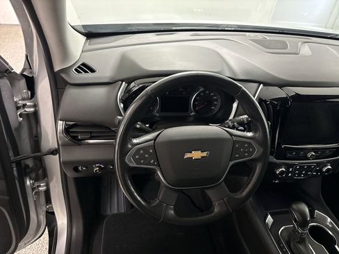 Used 2021 Chevrolet Traverse LT w/ LT Premium Package image 14
