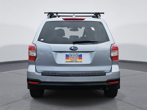 Used 2016 Subaru Forester 2.5i Premium image 4