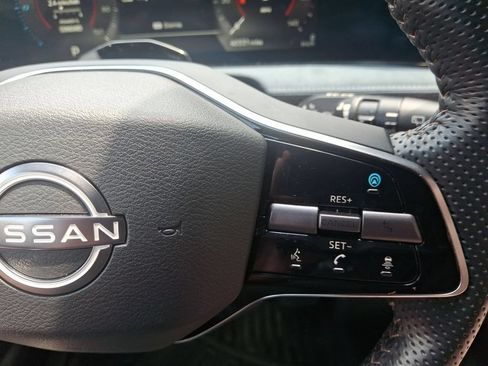 Used 2023 Nissan Ariya AWD/4WD image 18