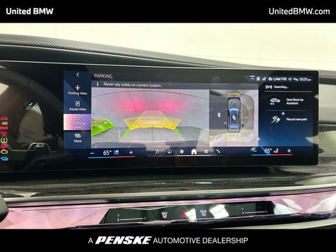 New 2026 BMW 750e xDrive w/ Premium Package image 17