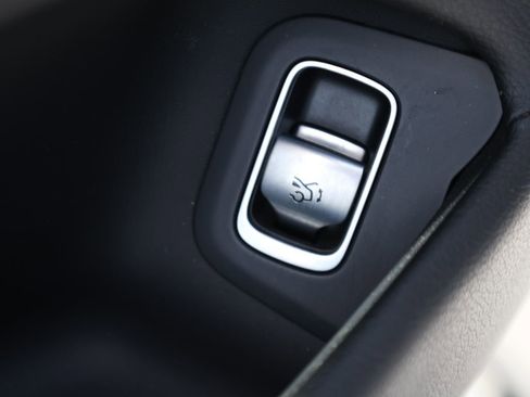 Used 2023 Mercedes-Benz S 500 4MATIC w/ AMG Line image 15