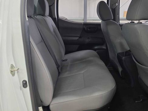 Used 2019 Toyota Tacoma SR w/ SR Convenience Package image 22