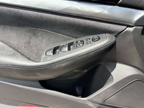 Used 2016 Nissan Maxima SR FWD image 12