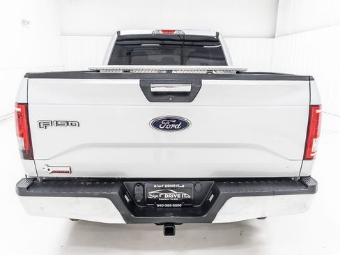 Used 2017 Ford F150 XLT w/ Equipment Group 301A Mid RWD image 6