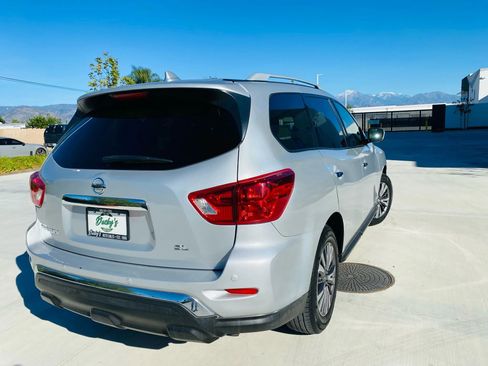 Used 2020 Nissan Pathfinder SL image 34