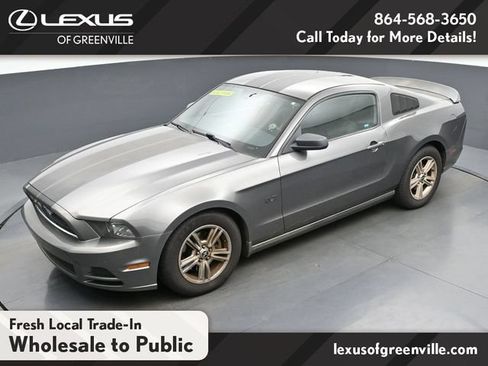 Used 2014 Ford Mustang Coupe RWD image 24