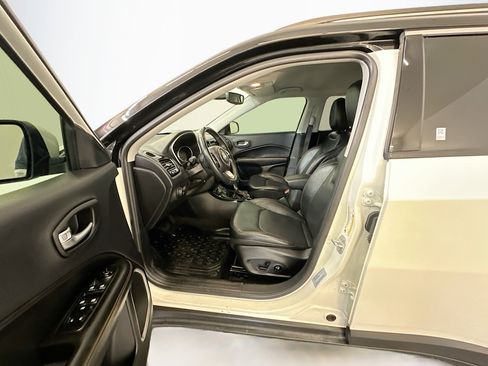 Used 2018 Jeep Compass Limited w/ Navigation Group image 13