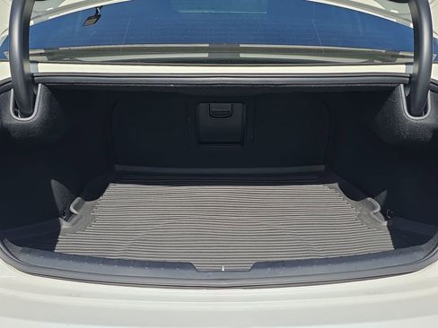 Used 2020 Kia Cadenza Limited image 8