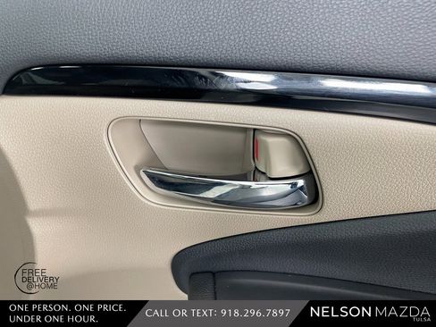 Used 2017 Honda Pilot Touring image 55