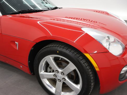 Used 2007 Pontiac Solstice GXP w/ Premium Package RWD image 20