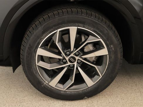 Certified 2023 Audi Q5 2.0T Premium w/ Convenience Package image 35