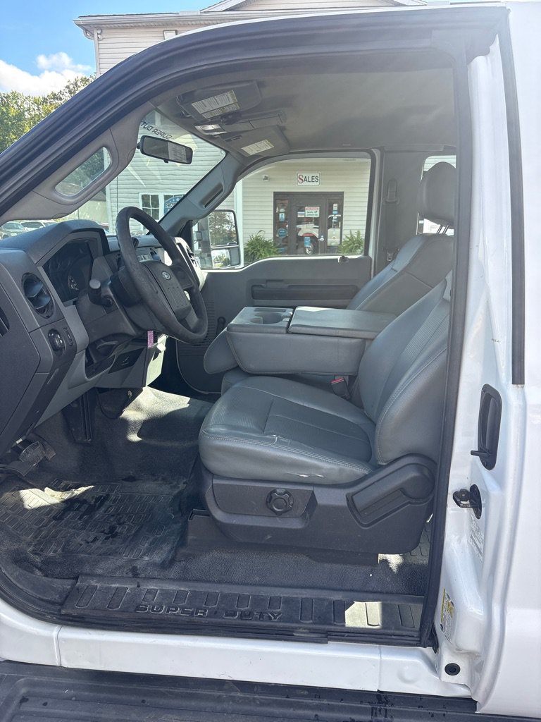 Used 2011 Ford F250 XL AWD/4WD image 9
