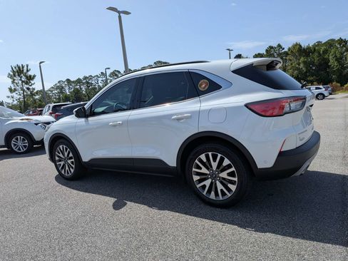 Used 2020 Ford Escape Titanium FWD image 5