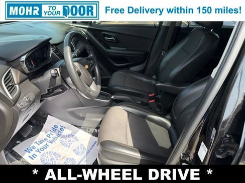 Used 2021 Chevrolet Trax LT AWD/4WD image 14