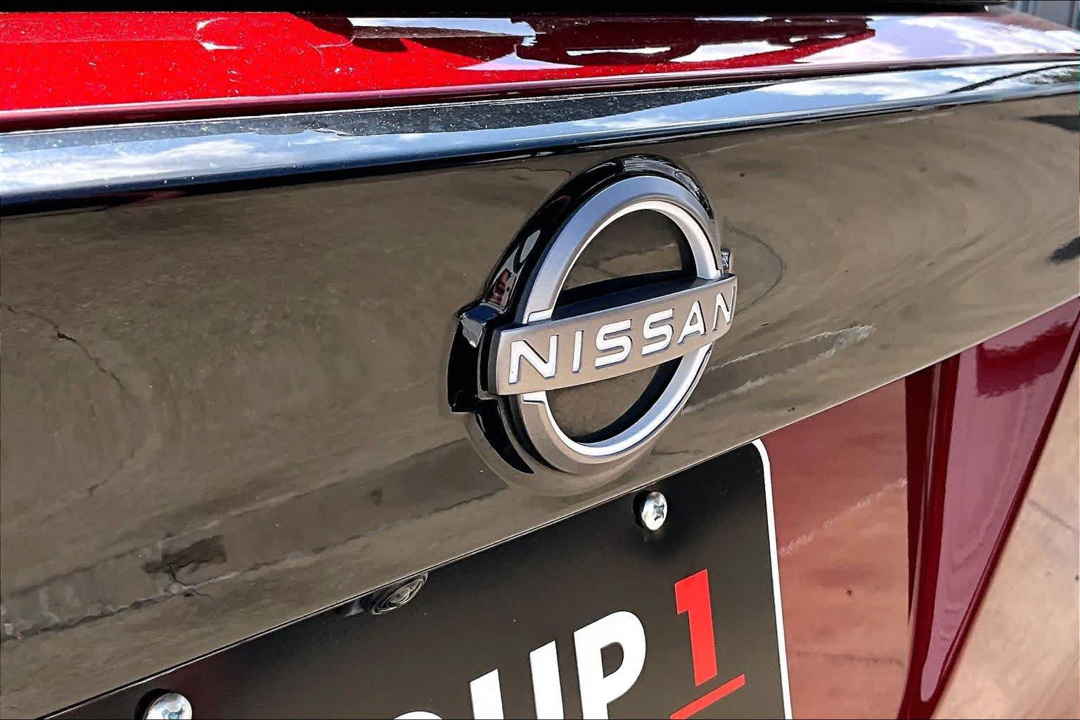 Certified 2025 Nissan Kicks SV FWD image 10