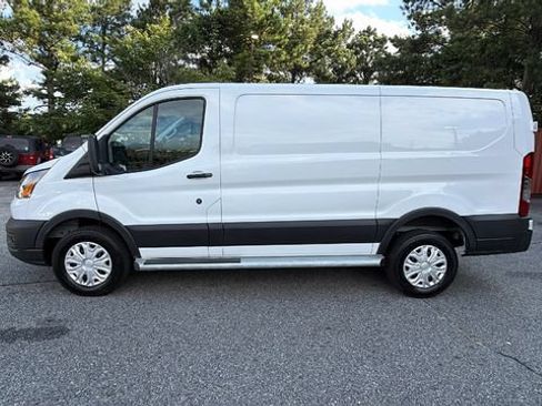Certified 2025 Ford Transit 250 Low Roof w/ Exterior Upgrade Package RWD image 4