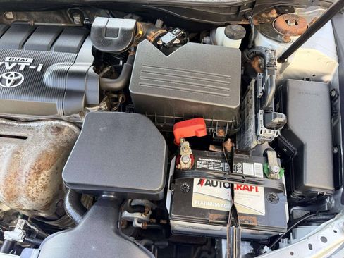 Used 2010 Toyota Camry LE FWD image 10