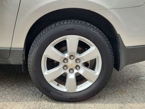 Used 2016 Chevrolet Traverse LT w/ Style and Technology Package FWD image 30