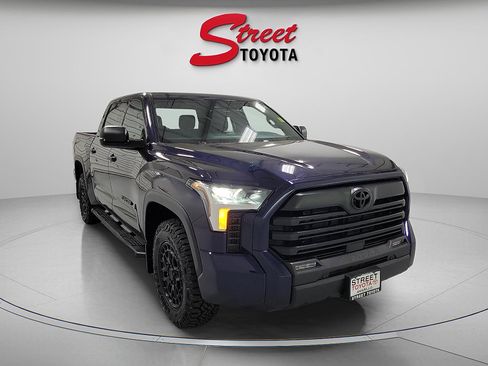 Certified 2025 Toyota Tundra SR5 w/ SR5 Convenience Package AWD/4WD image 5