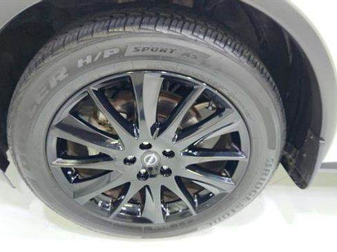 Certified 2024 Nissan Murano SV w/ SV Midnight Edition Package image 36