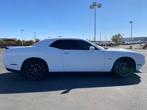 Used 2020 Dodge Challenger R/T w/ Plus Package image 7