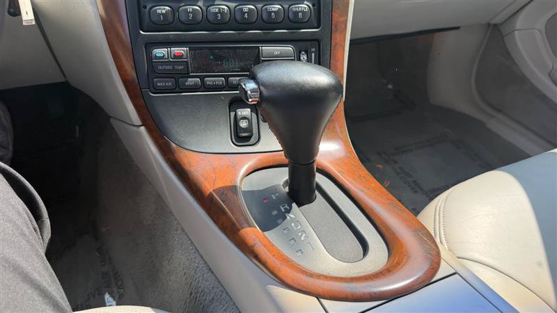 Used 1997 Lincoln Mark VIII LSC RWD image 24