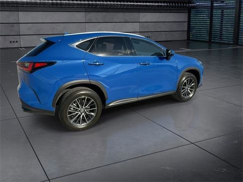 Certified 2025 Lexus NX 250 FWD w/ Premium Package image 8